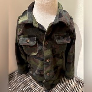 Old Navy camouflage button up fleece, 4T *BUNDLE! 2 for $15 or 3 for $20!!